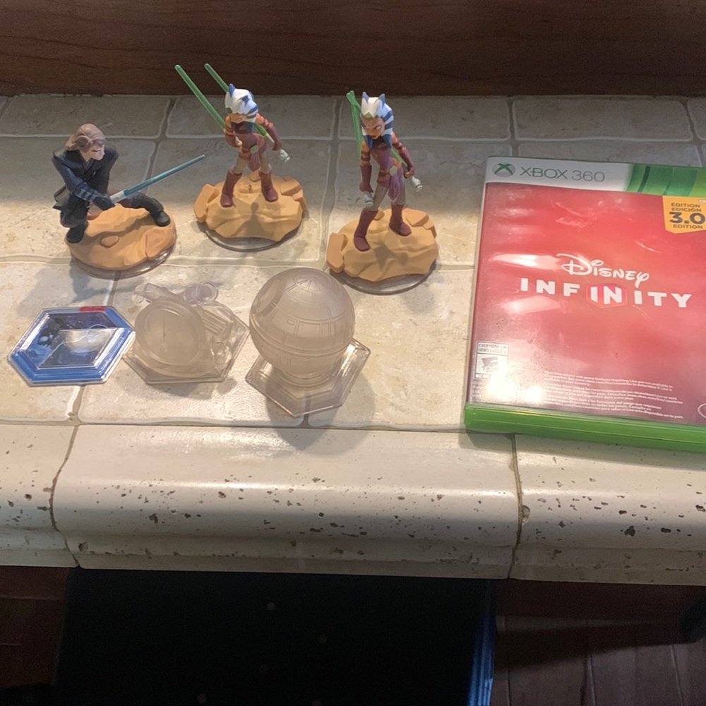 Disney 3.0 infinity Xbox Star Wars bundle